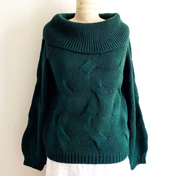Villa Clothes Sweaters - 😊4/$20 NWT Vila Clothes Chunky Green Cowl Cable Acrylic Wool Bell Slv Sweater S